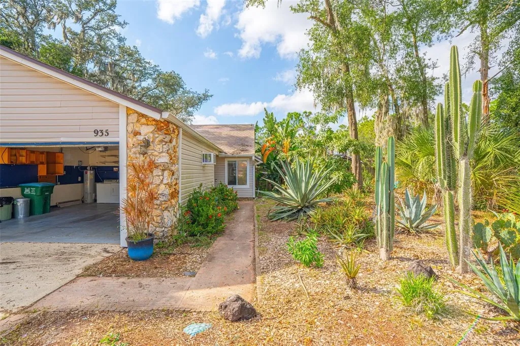 933 And 935 Robinhood Court Maitland FL 32751