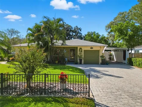 10310 N Oakleaf Avenue Tampa FL 33612