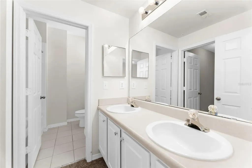 5001 Baraldi Circle Sarasota FL 34235