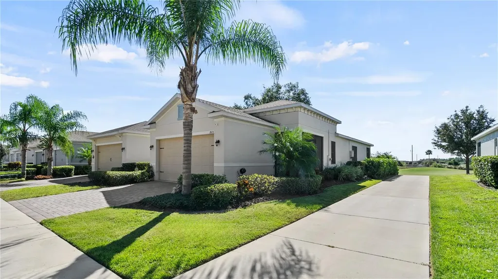 1825 Flora Pass Place Kissimmee FL 34747