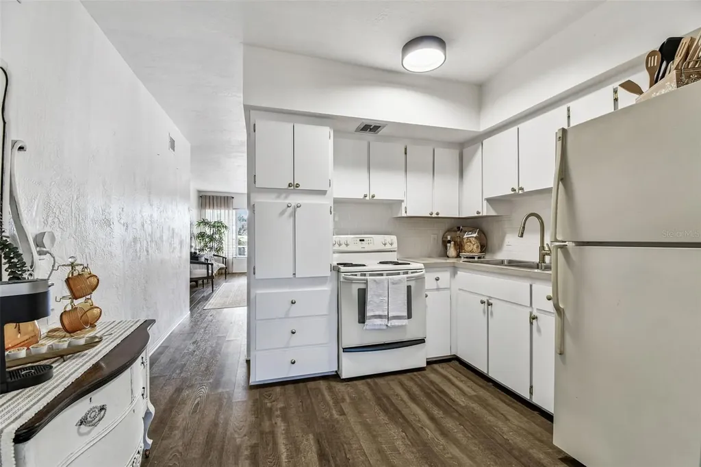 5861 42nd Terrace N Kenneth City FL 33709