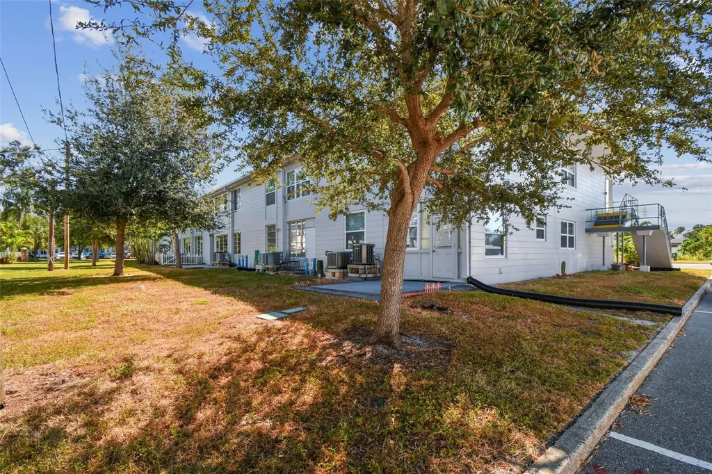 5861 42nd Terrace N Kenneth City FL 33709