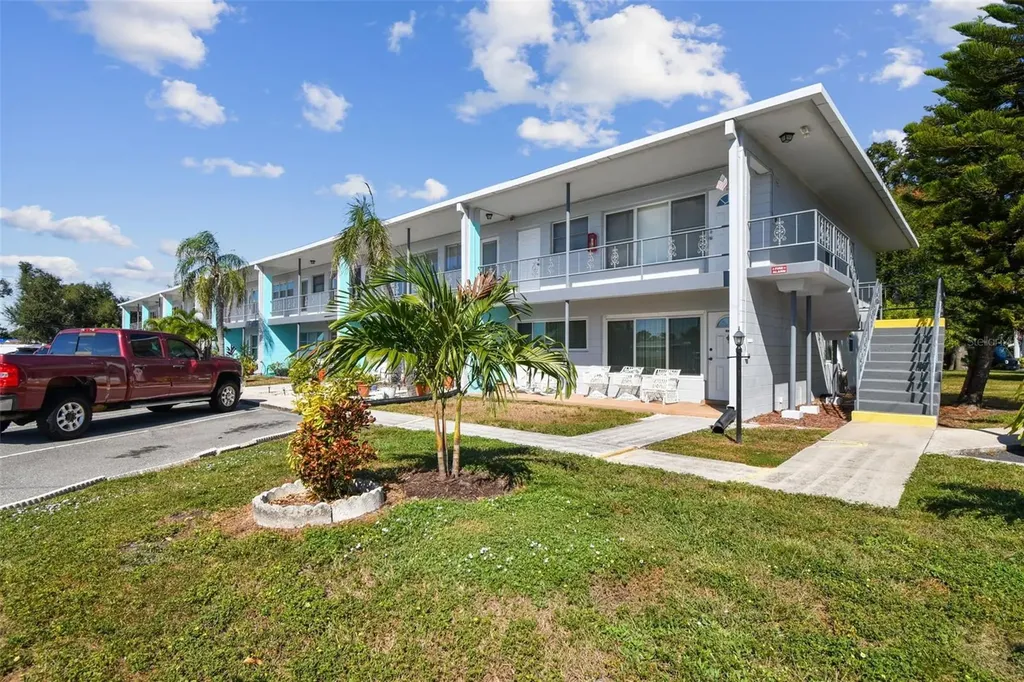 5861 42nd Terrace N Kenneth City FL 33709