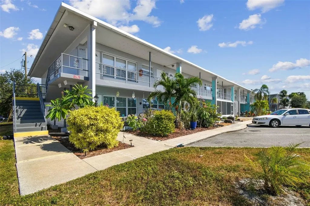 5861 42nd Terrace N Kenneth City FL 33709