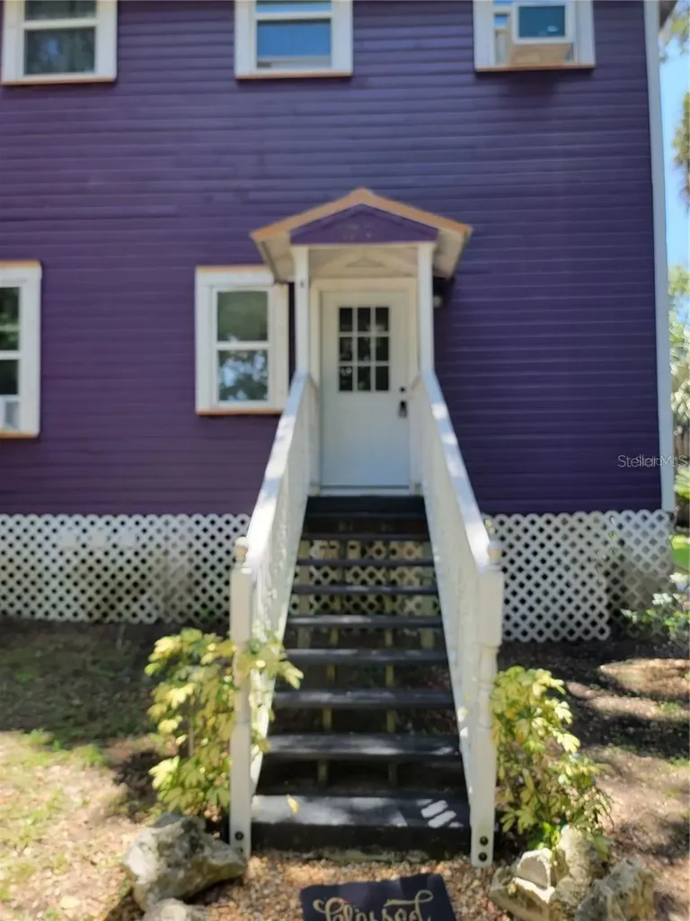 965 NE 2nd Street Ocala FL 34470