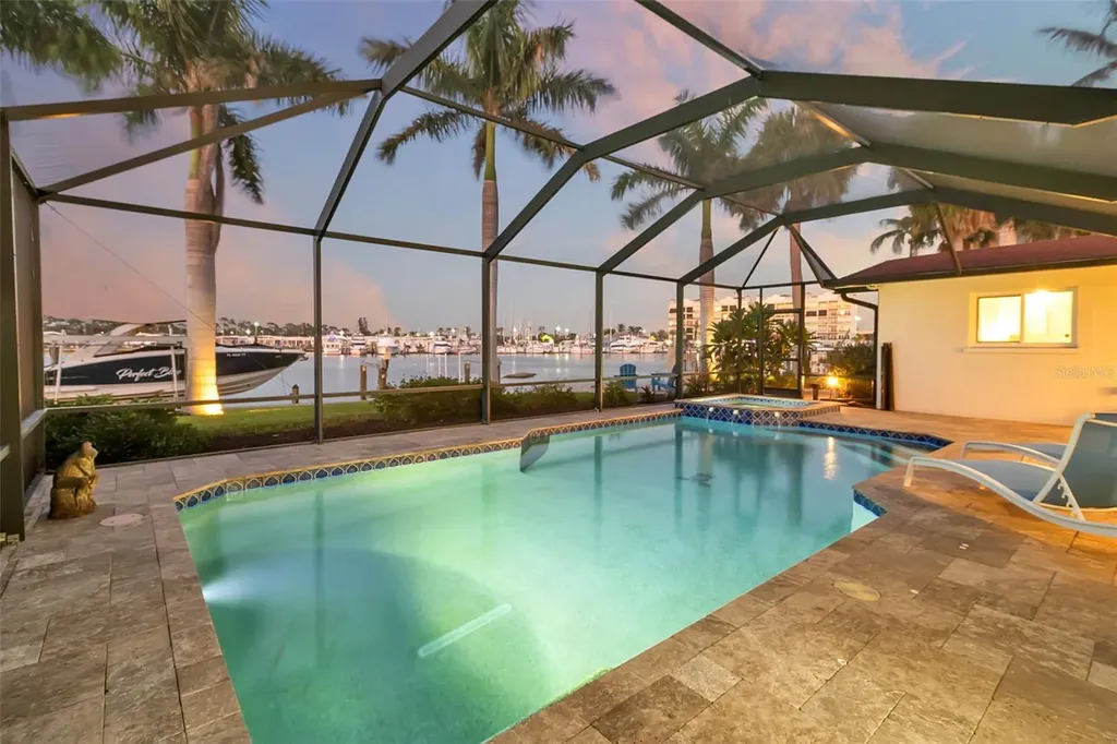 318 Nassau Street N Venice FL 34285