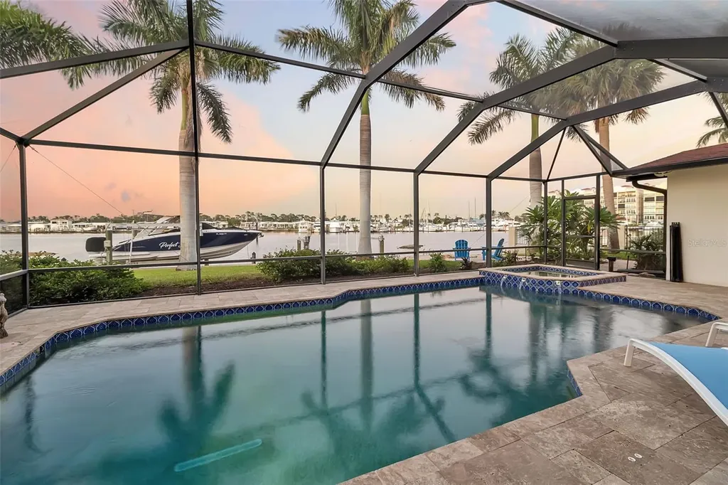318 Nassau Street N Venice FL 34285