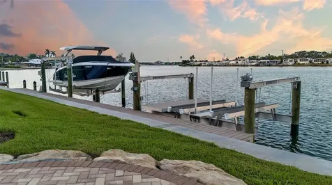 318 Nassau Street N Venice FL 34285