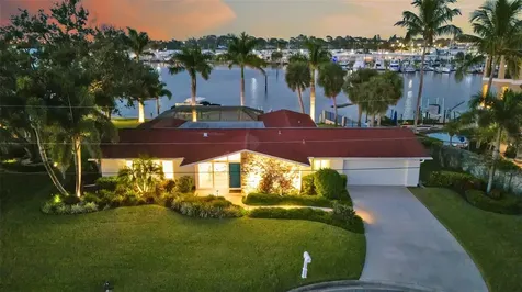 318 Nassau Street N Venice FL 34285