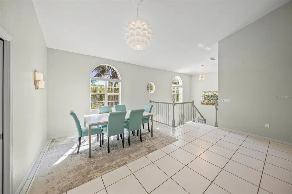 569 Juan Anasco Drive Longboat Key FL 34228