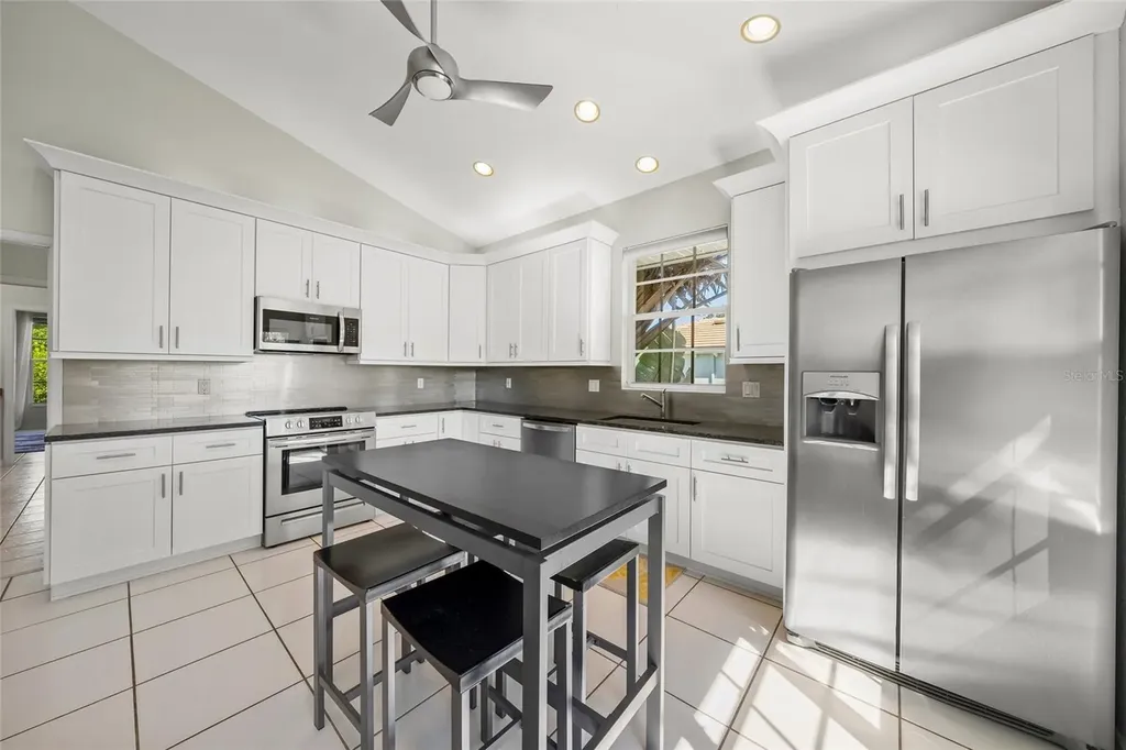 569 Juan Anasco Drive Longboat Key FL 34228