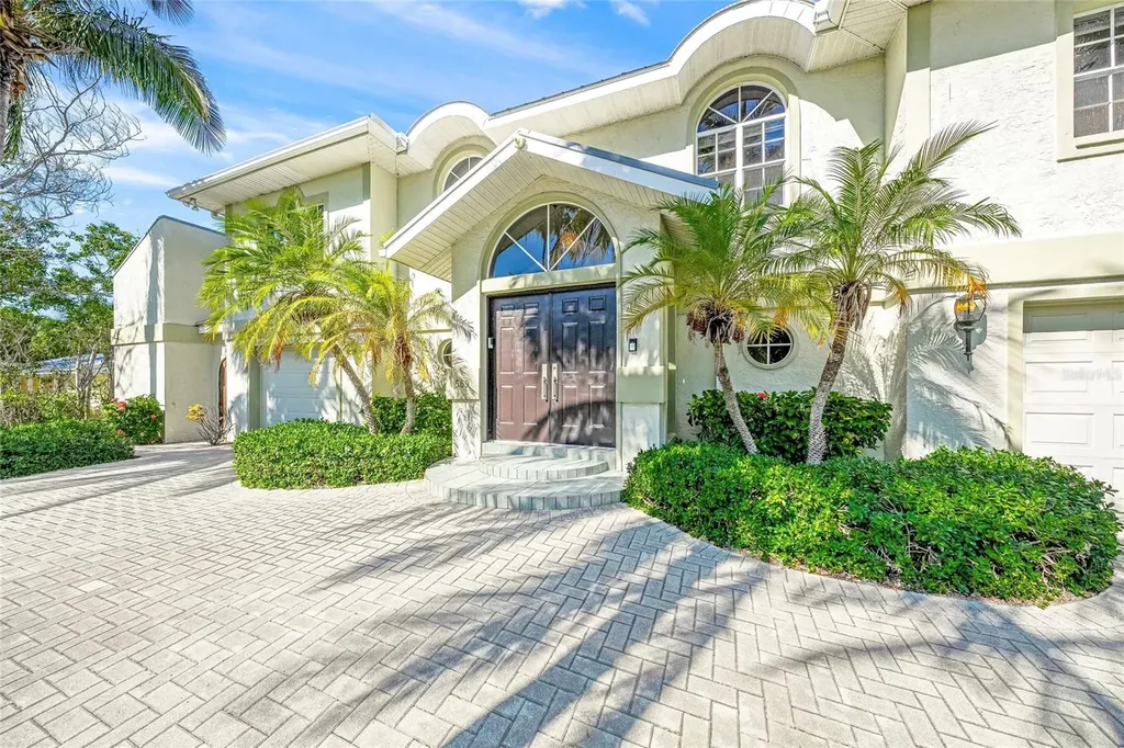 569 Juan Anasco Drive Longboat Key FL 34228