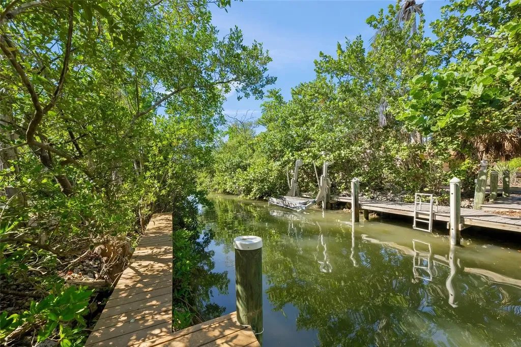 569 Juan Anasco Drive Longboat Key FL 34228