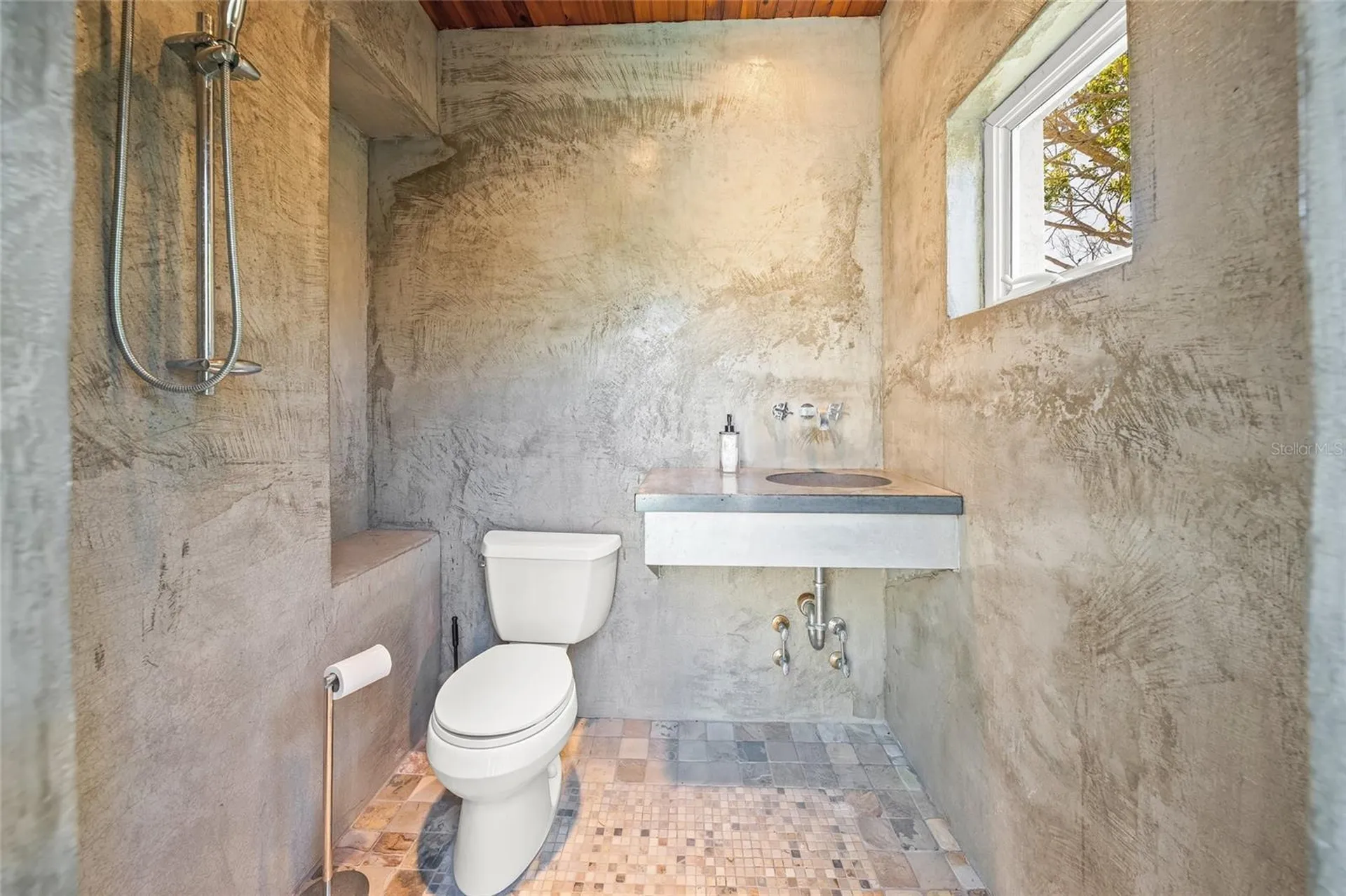 569 Juan Anasco Drive Longboat Key FL 34228