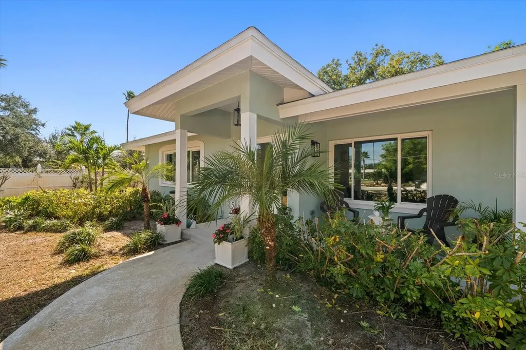 503 Poinsettia Road Belleair FL 33756