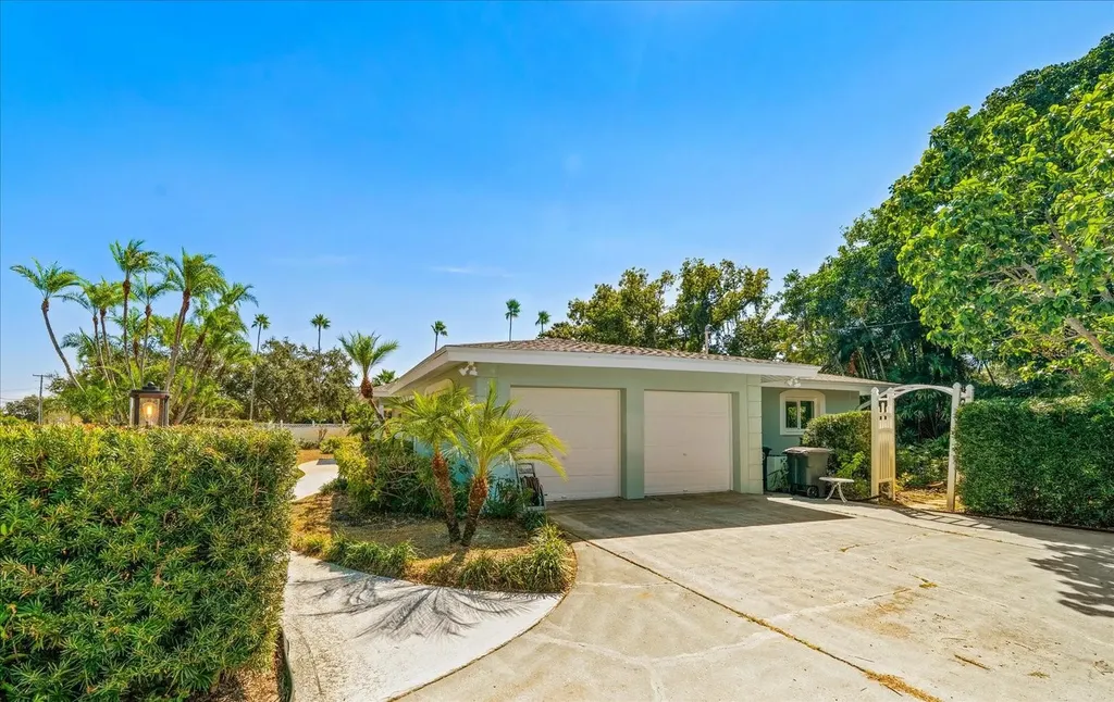 503 Poinsettia Road Belleair FL 33756