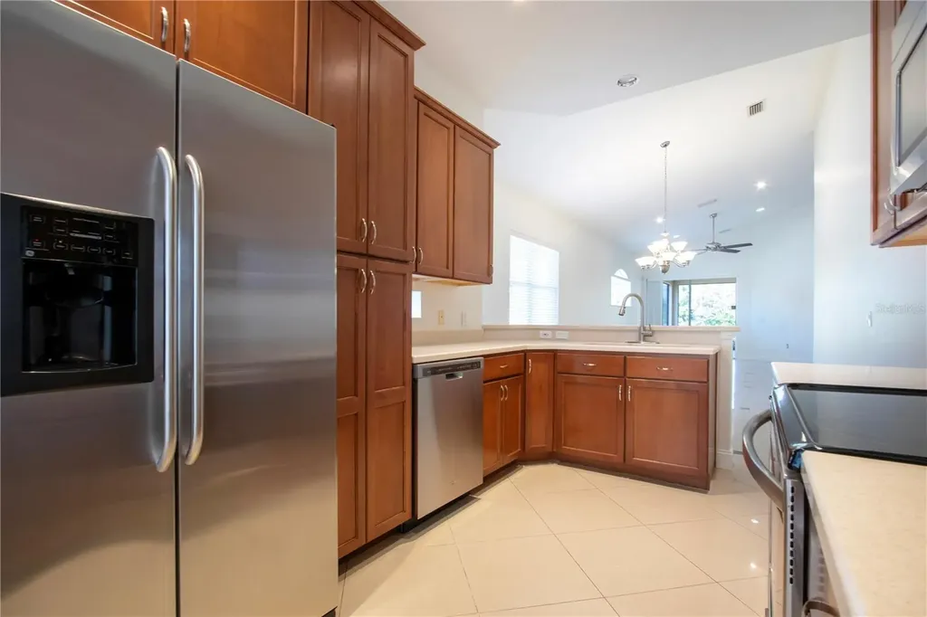 7519 Birds Eye Terrace Bradenton FL 34203