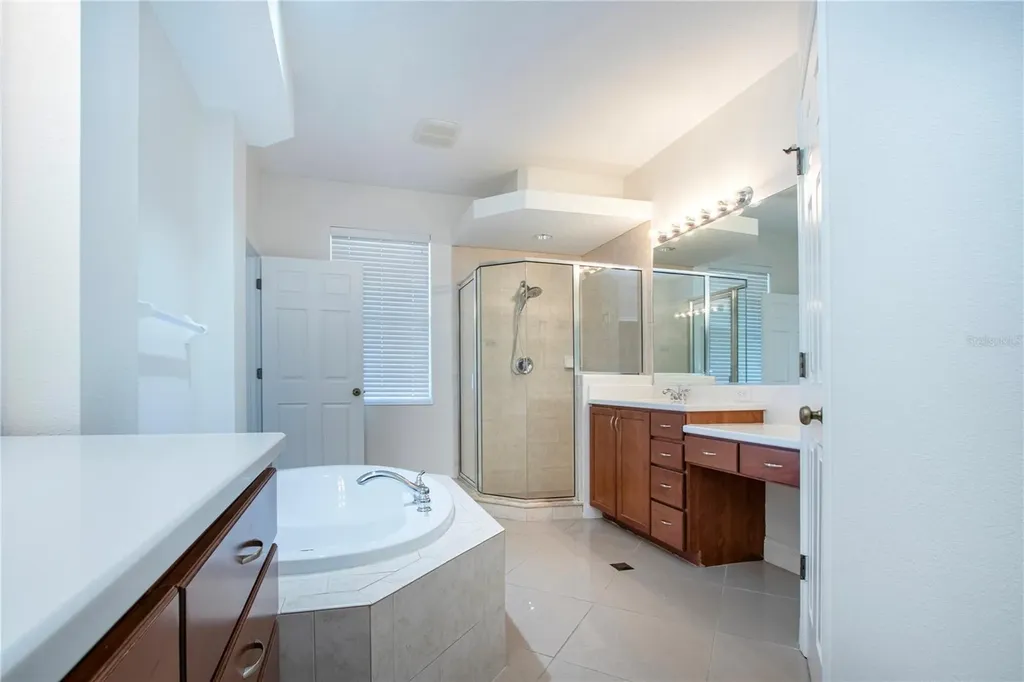 7519 Birds Eye Terrace Bradenton FL 34203