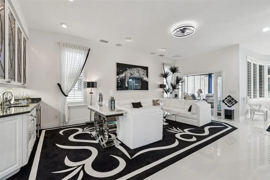 4707 Skimmer Way S St Petersburg FL 33711