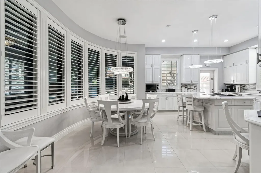 4707 Skimmer Way S St Petersburg FL 33711