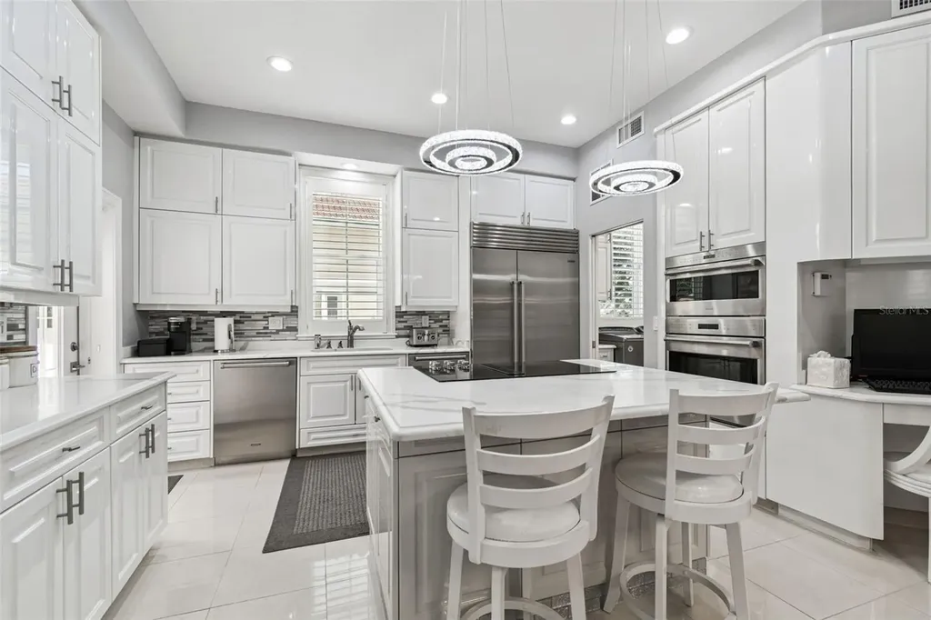 4707 Skimmer Way S St Petersburg FL 33711