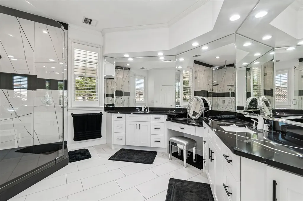 4707 Skimmer Way S St Petersburg FL 33711
