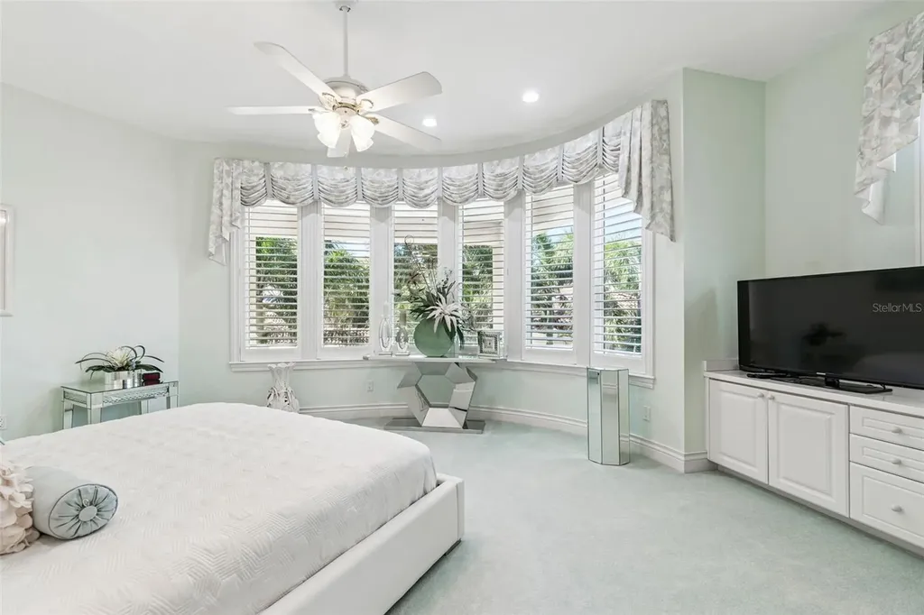 4707 Skimmer Way S St Petersburg FL 33711