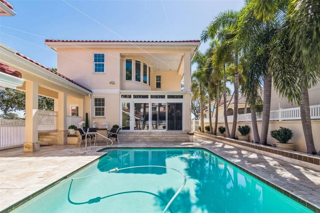 4707 Skimmer Way S St Petersburg FL 33711