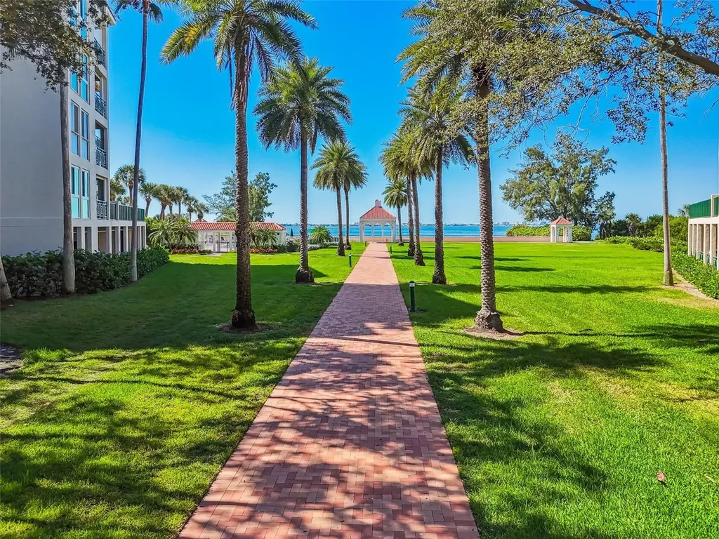 4707 Skimmer Way S St Petersburg FL 33711