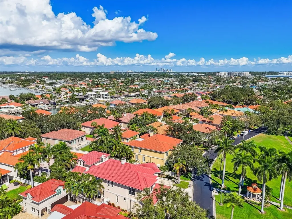 4707 Skimmer Way S St Petersburg FL 33711