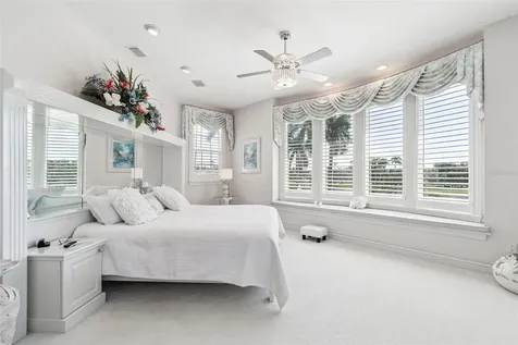 4707 Skimmer Way S St Petersburg FL 33711