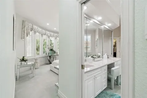 4707 Skimmer Way S St Petersburg FL 33711