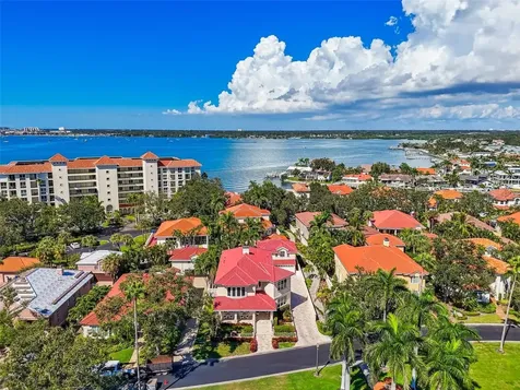 4707 Skimmer Way S St Petersburg FL 33711