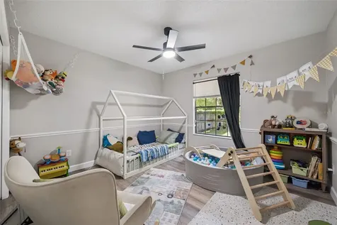 240 N Line Drive Apopka FL 32703