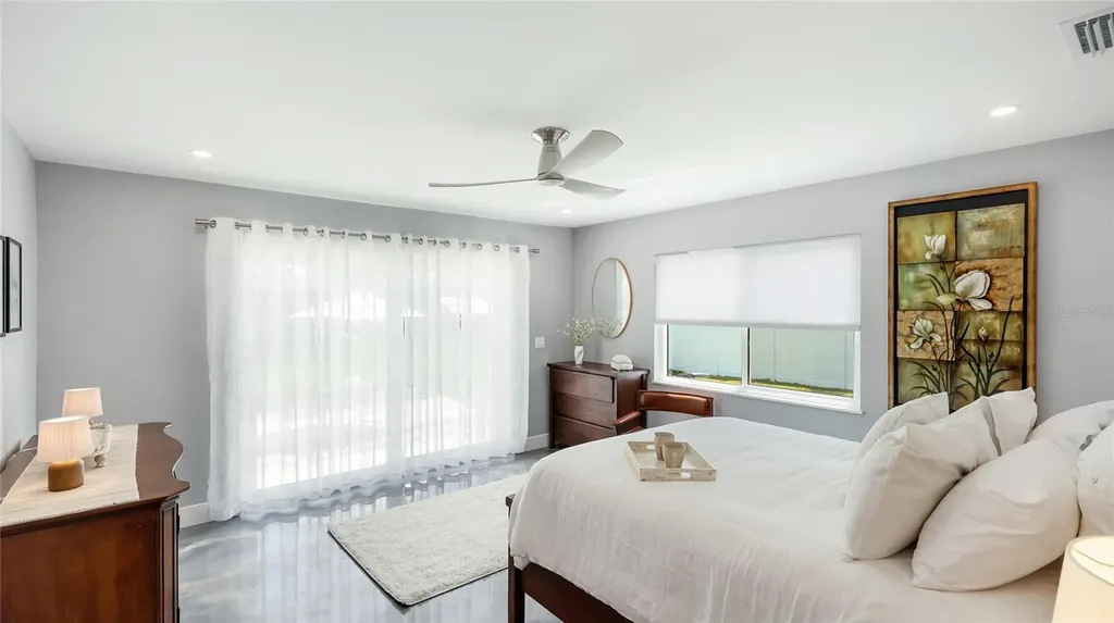 2713 Avenue C Holmes Beach FL 34217
