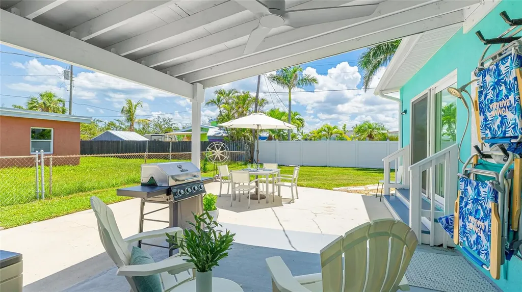 2713 Avenue C Holmes Beach FL 34217