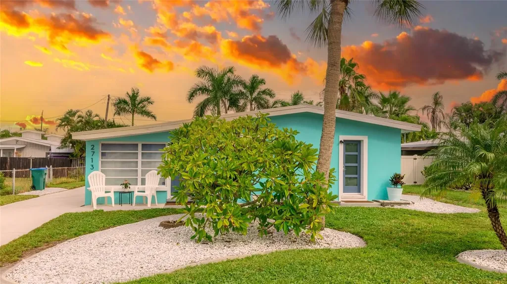 2713 Avenue C Holmes Beach FL 34217