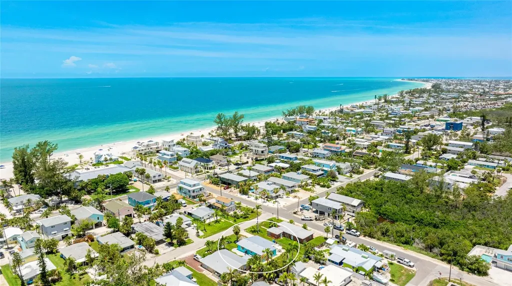 2713 Avenue C Holmes Beach FL 34217