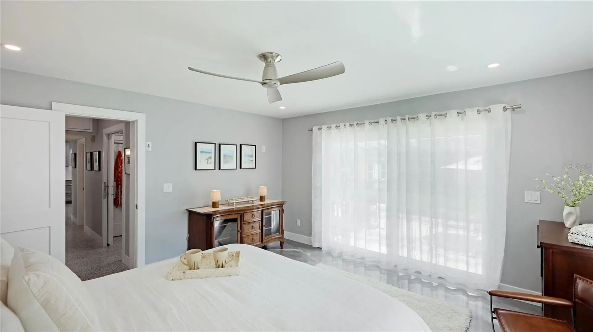 2713 Avenue C Holmes Beach FL 34217