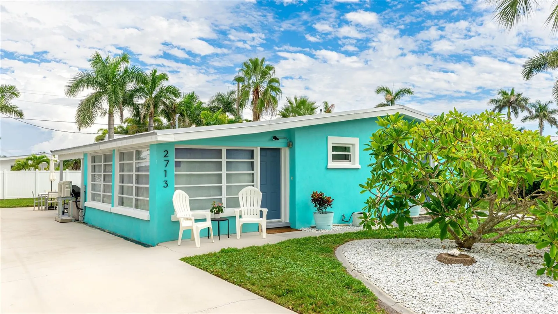2713 Avenue C Holmes Beach FL 34217