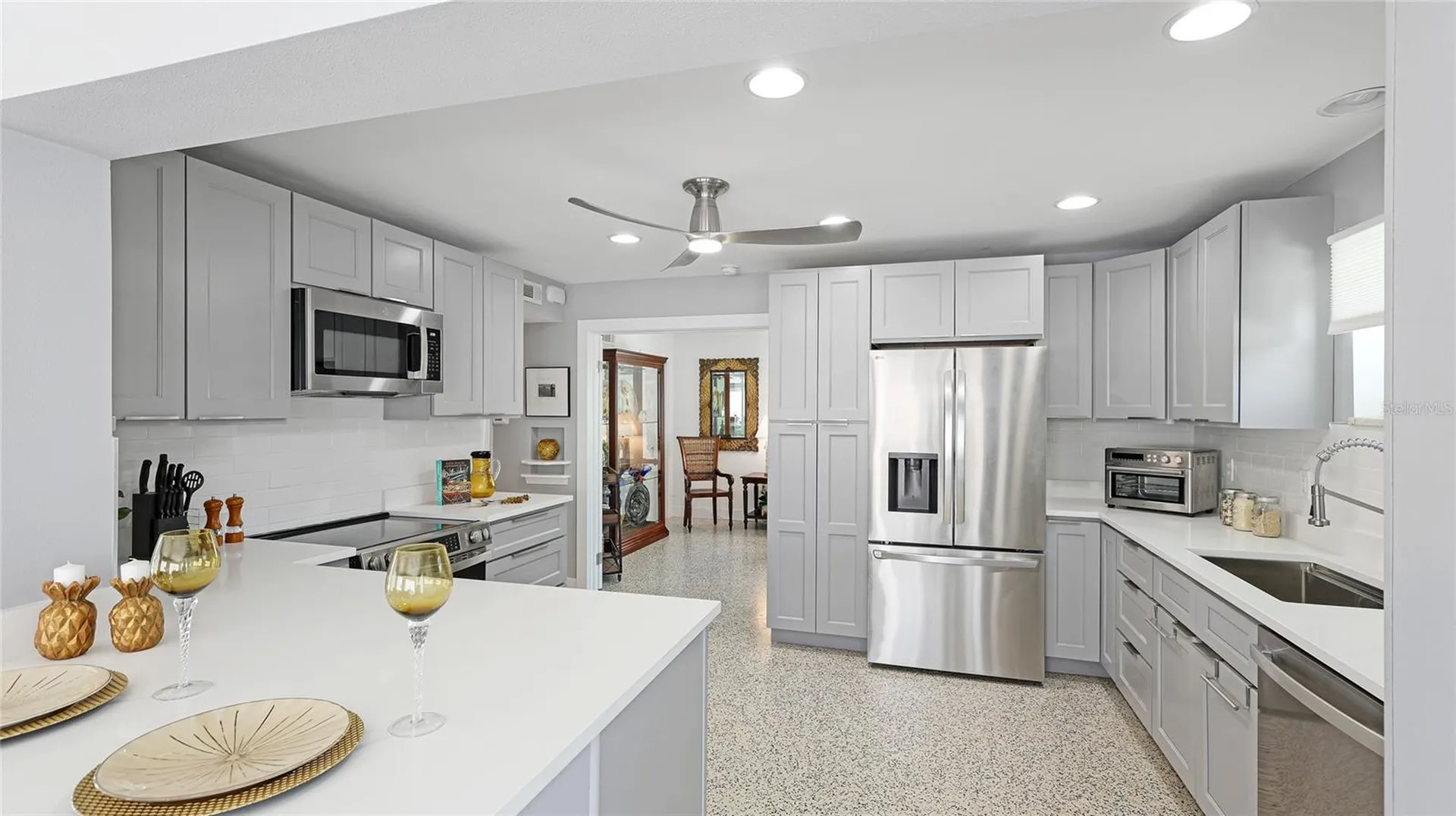 2713 Avenue C Holmes Beach FL 34217
