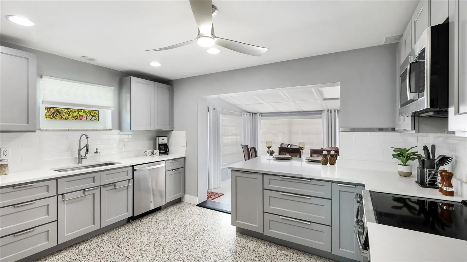 2713 Avenue C Holmes Beach FL 34217