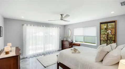 2713 Avenue C Holmes Beach FL 34217
