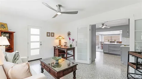 2713 Avenue C Holmes Beach FL 34217
