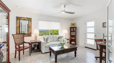2713 Avenue C Holmes Beach FL 34217
