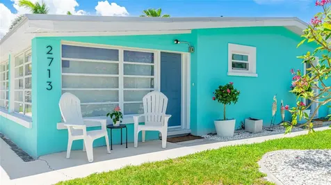 2713 Avenue C Holmes Beach FL 34217