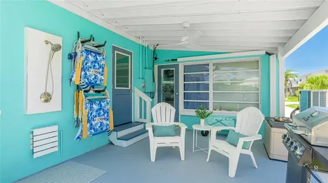 2713 Avenue C Holmes Beach FL 34217
