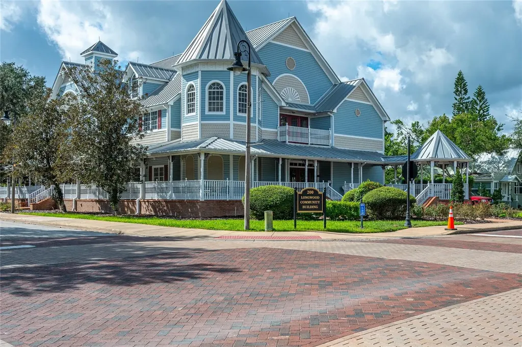 272 Warren Avenue Longwood FL 32750