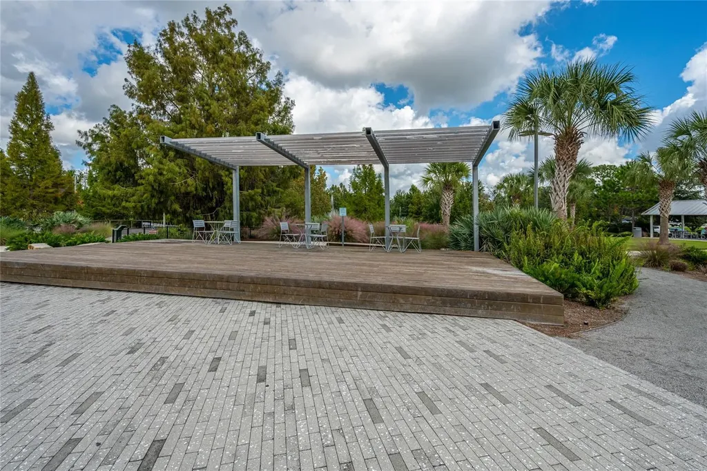 272 Warren Avenue Longwood FL 32750