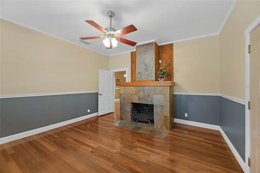 272 Warren Avenue Longwood FL 32750